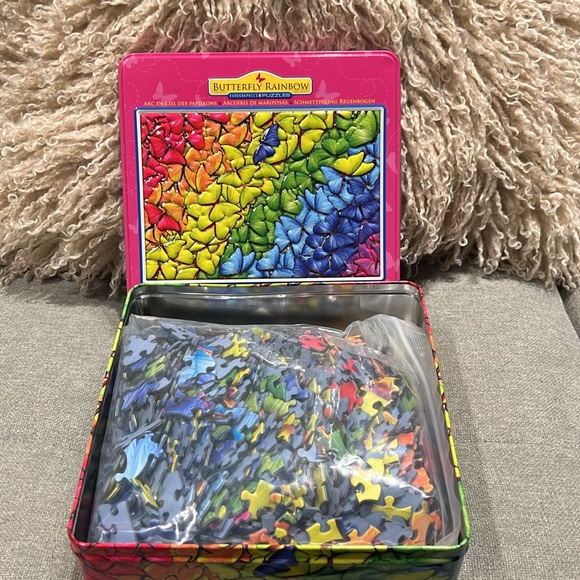 ⚫️2/$12⚫️ Eurographics Puzzle in Tin: Butterfly Rainbow, 1000 Piece Puzzle - Picture 3 of 5